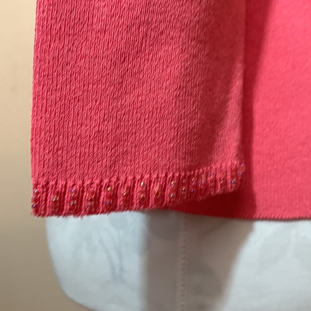 D T Ribbed V Neck Coral Beaded Trim 3/4 Sleeve Pullover - Picture 5 of 11